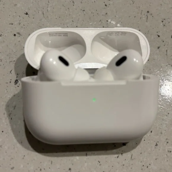 Apple AirPods Pro (2nd Generation) with MagSafe Charging Case - White